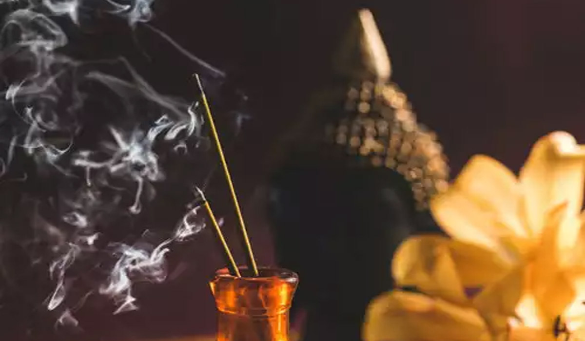 10 Serious Side Effects Of Burning Incense Sticks